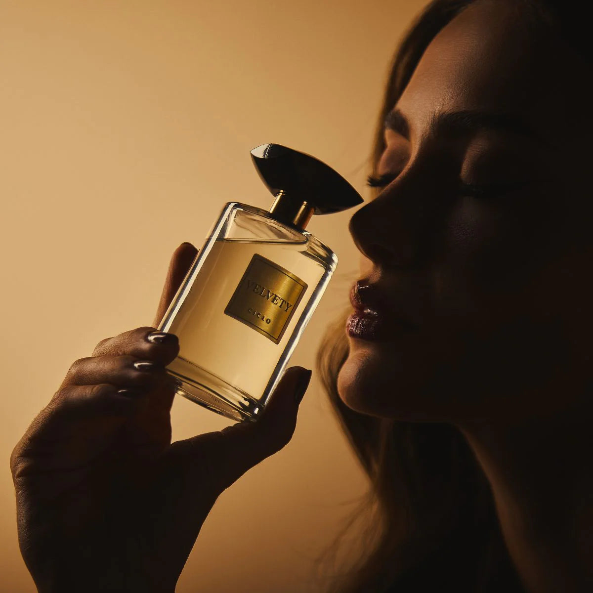 Kit Ciclo Velvet - Creme + Perfume Lata