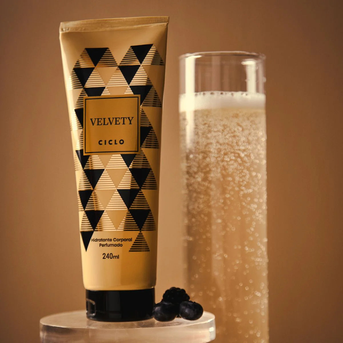 Kit Ciclo Velvet - Creme + Perfume Lata
